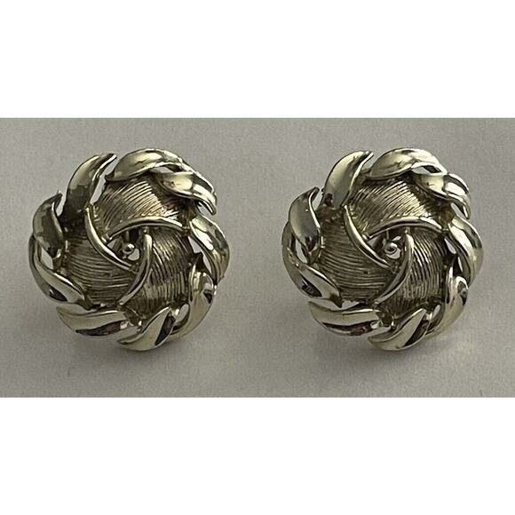 Lisner Jewelry - Vintage Lisner Round Flower Screwback Earrings Retro MCM Signed Jewelry